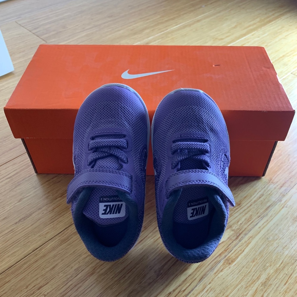 NIKE REVOLUTIONS 3 BABY GIRL SNEAKERS